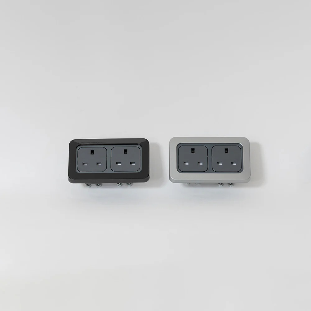 Winter Off-Grid Electrical 12V/240V Camper Conversion Kit - Image 3