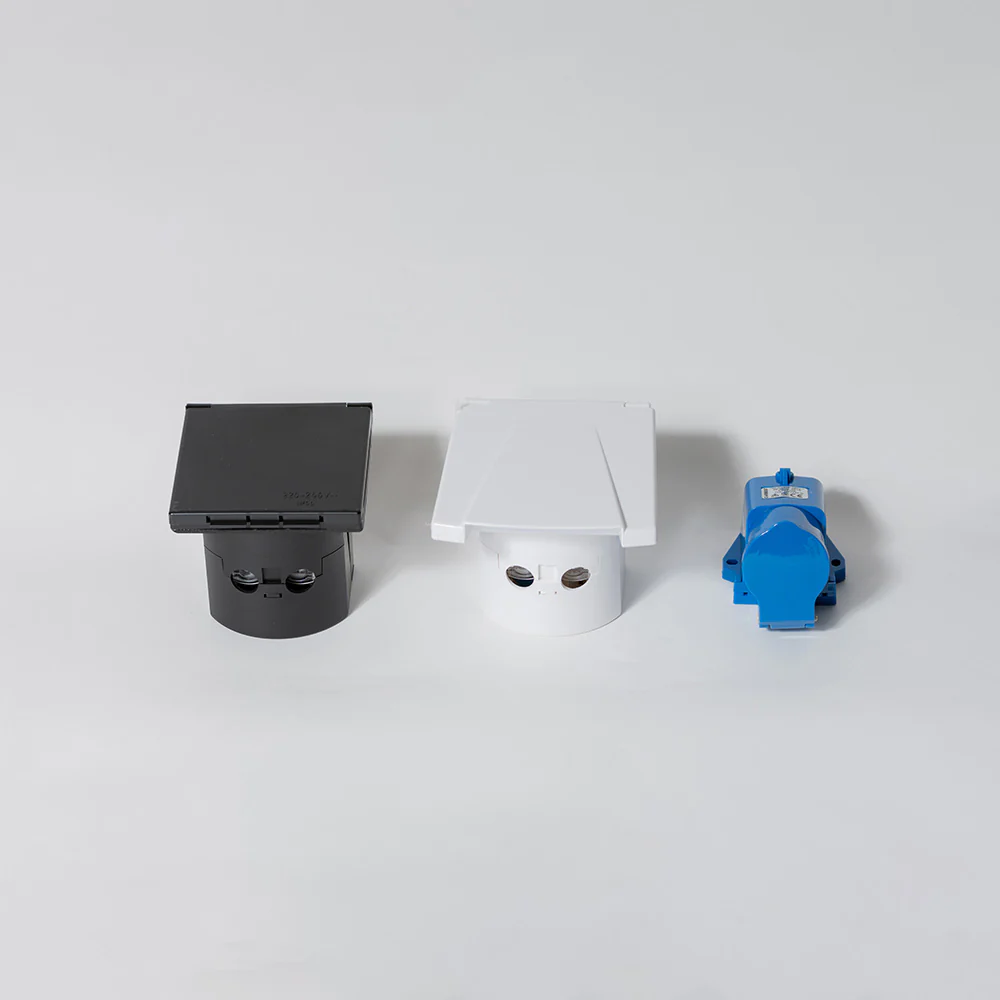 Winter Off-Grid Electrical 12V/240V Camper Conversion Kit - Image 7